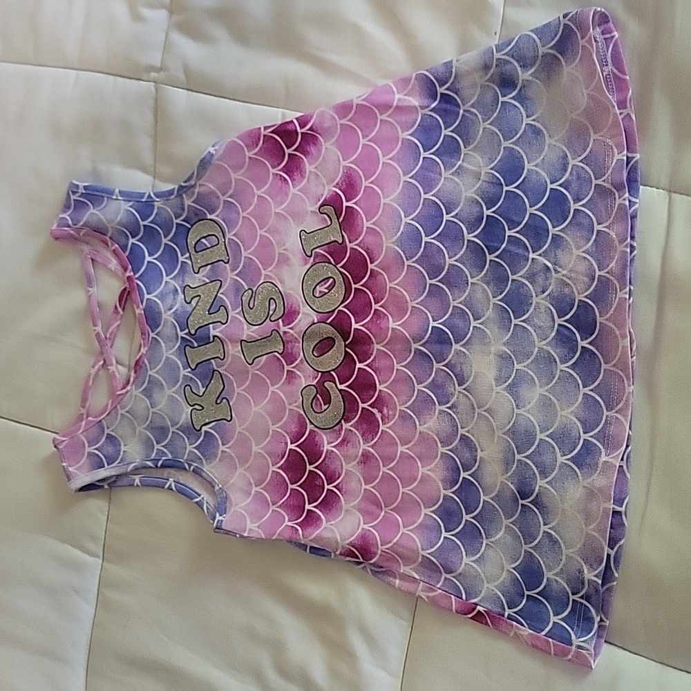 Tank Tops - Picture 6 of 8
